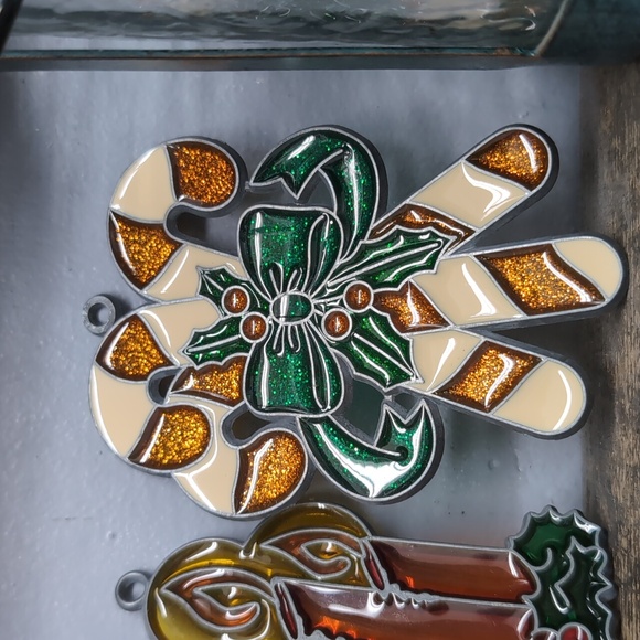Vintage Christmas Ornament Sun Catchers - Picture 4 of 5